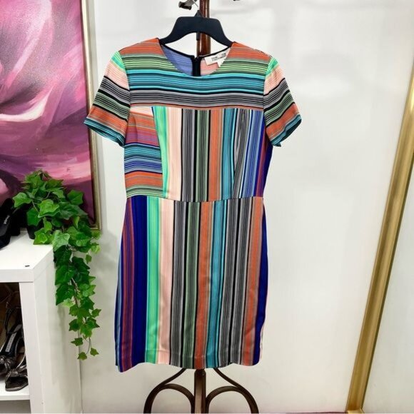 Diane von Furstenberg Short-Sleeve Tailored Dress Size 12 - Picture 4 of 12